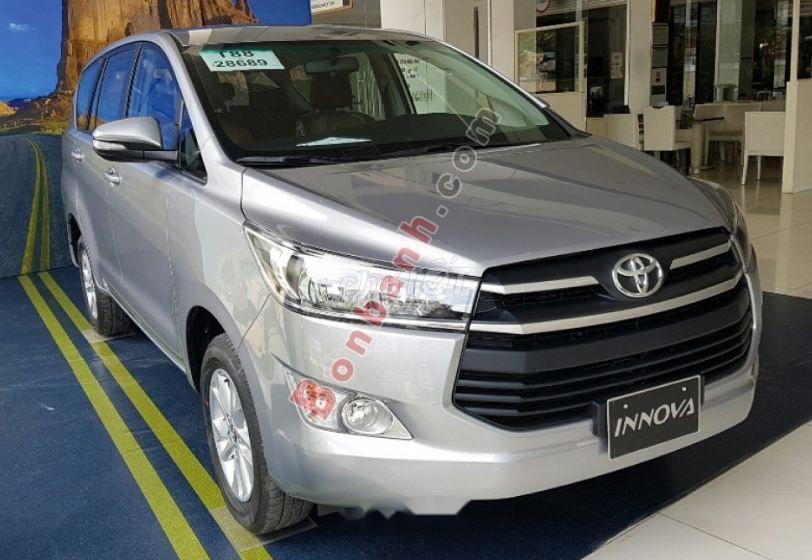 Toyota Innova 2019 - Bán xe Toyota Innova 2.0E sản xuất năm 2019, giá 711tr