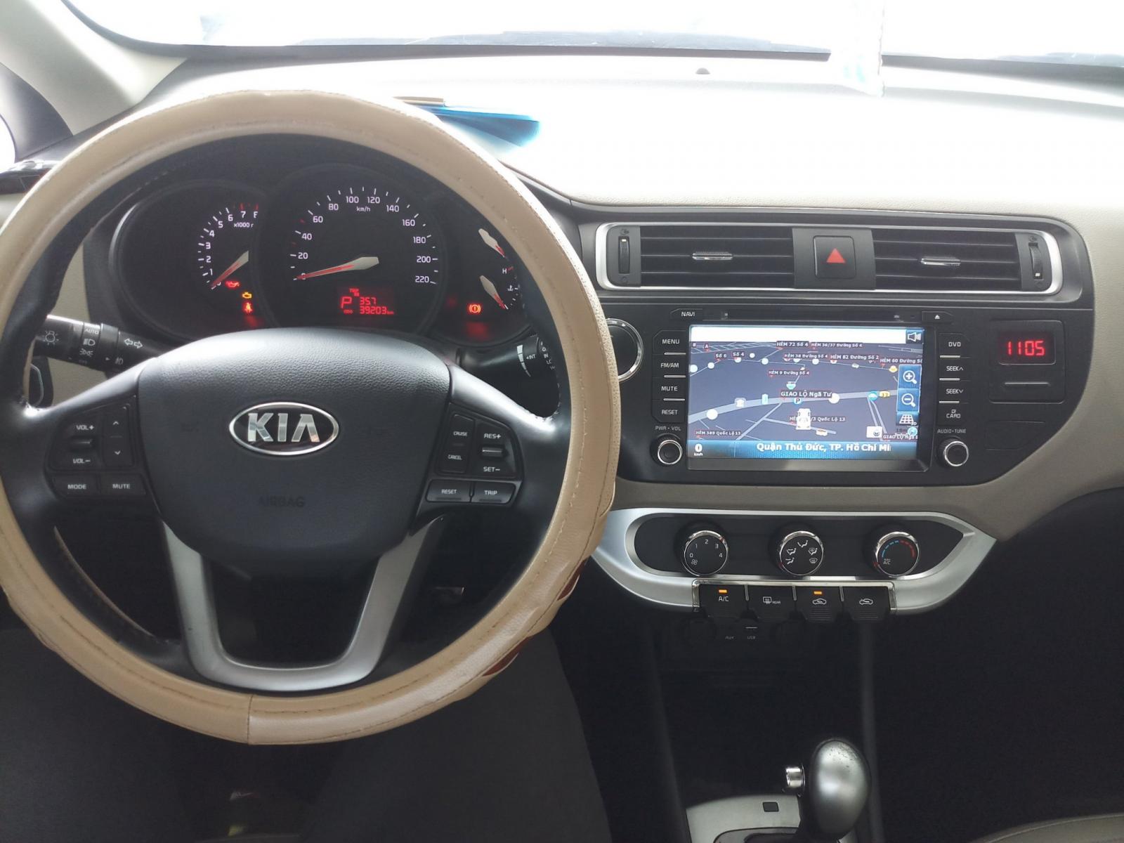 Kia Rio 1.4 AT 2016 - Bán Kia Rio 1.4 AT SX 2016, màu trắng, nhập Hàn, biển SG 9 nút, giá thương lượng