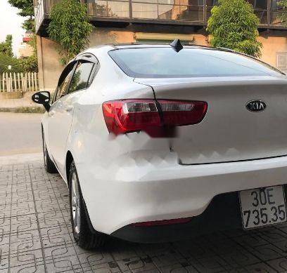 Kia Rio 2016 - Cần bán Kia Rio đời 2016, màu trắng chính chủ