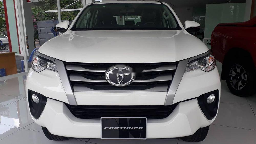 Toyota Fortuner   2019 - Bán xe Toyota Fortuner sản xuất 2019, màu trắng