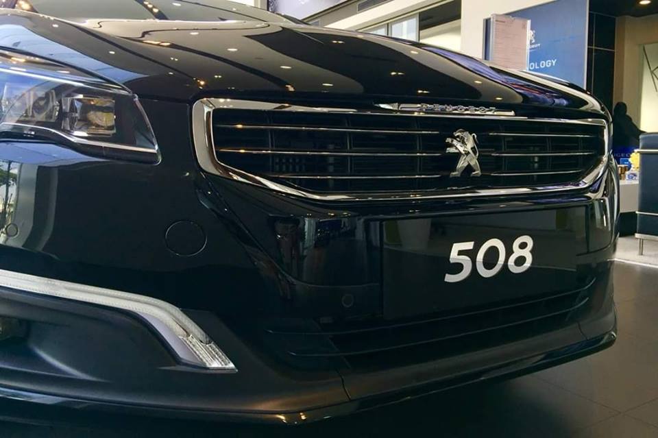 Peugeot 508 2015 - Cần bán xe Peugeot 508 sedan nhập khẩu Pháp, màu đen, hỗ trợ trả góp 80%, giao xe ngay