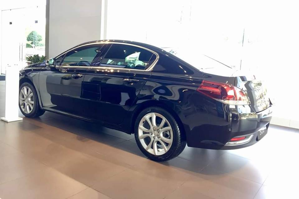 Peugeot 508 2015 - Cần bán xe Peugeot 508 sedan nhập khẩu Pháp, màu đen, hỗ trợ trả góp 80%, giao xe ngay