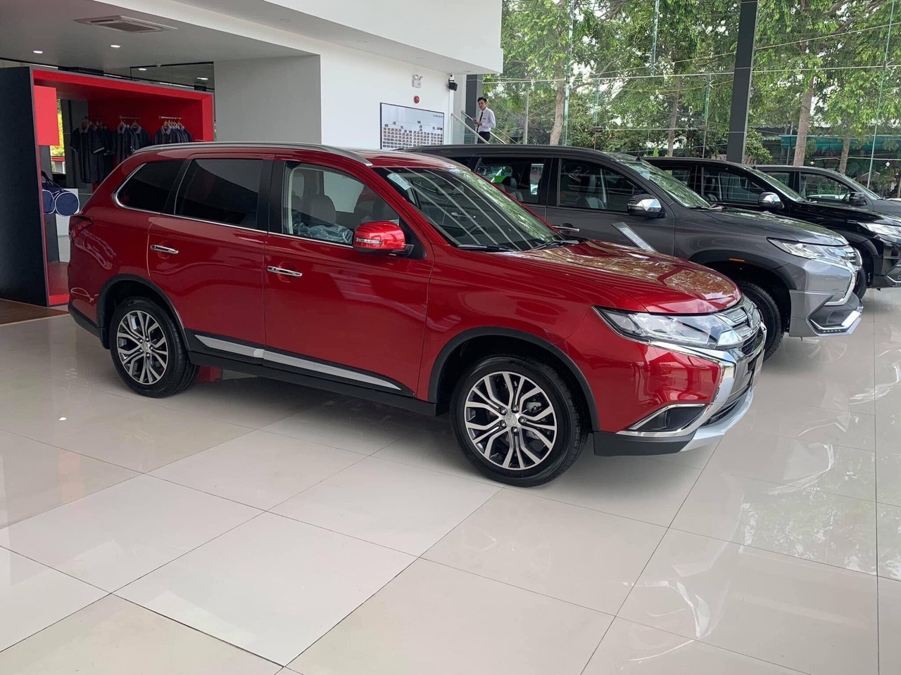 Mitsubishi Outlander 2019 - Cần bán Mitsubishi Outlander đăng ký lần đầu 2019, màu đen, xe nhập, giá 807 triệu đồng