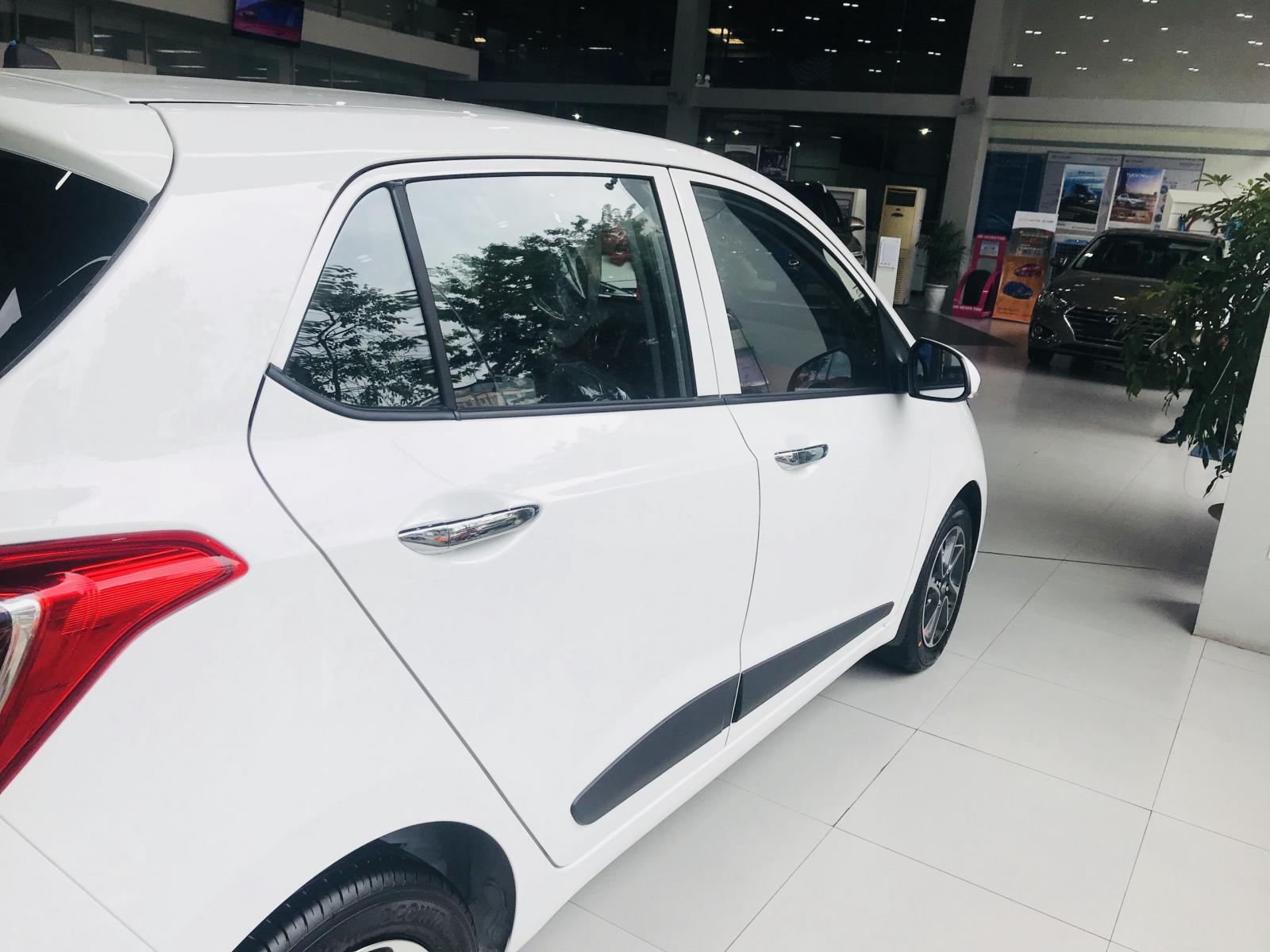 Hyundai Grand i10 2019 - Giao xe ngay, lợi xăng 4L/100 km, chỉ với 100 triệu cho kinh doanh nhá i10 giảm 40 triệu - Hotline: 0974064605