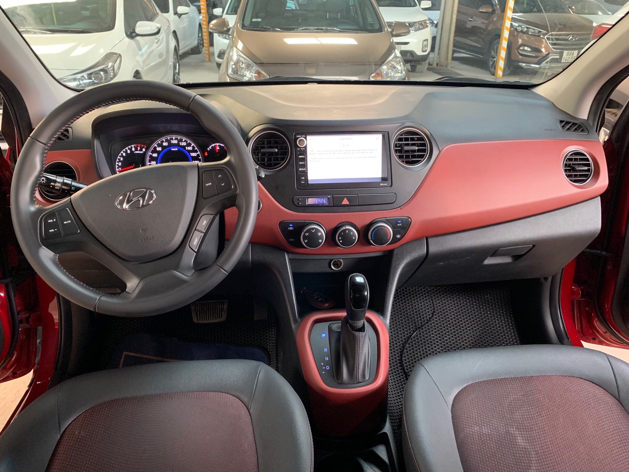 Hyundai Grand i10 2017 - Cần bán Hyundai Grand i10 i10 2017, màu đỏ