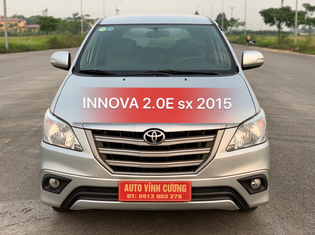 Toyota Innova 2015 - Bán Toyota Innova 2.0E năm 2015, màu bạc