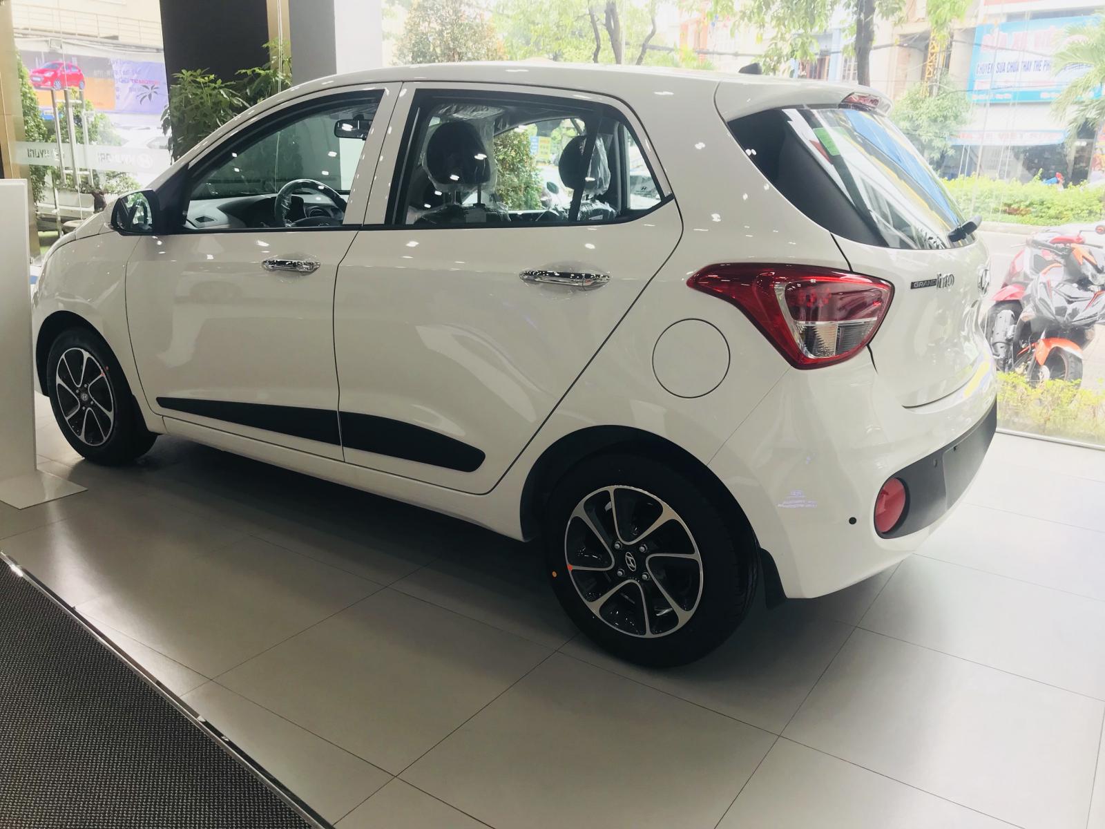 Hyundai Grand i10 2019 - Giao xe ngay, lợi xăng 4L/100 km, chỉ với 100 triệu cho kinh doanh nhá i10 giảm 40 triệu - Hotline: 0974064605