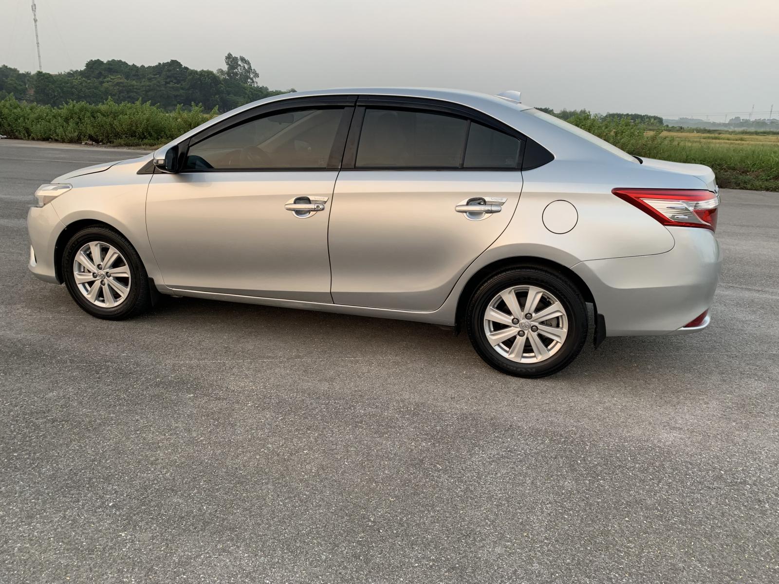 Toyota Vios 2014 - Bán Toyota Vios 1.5E MT năm 2014, màu bạc