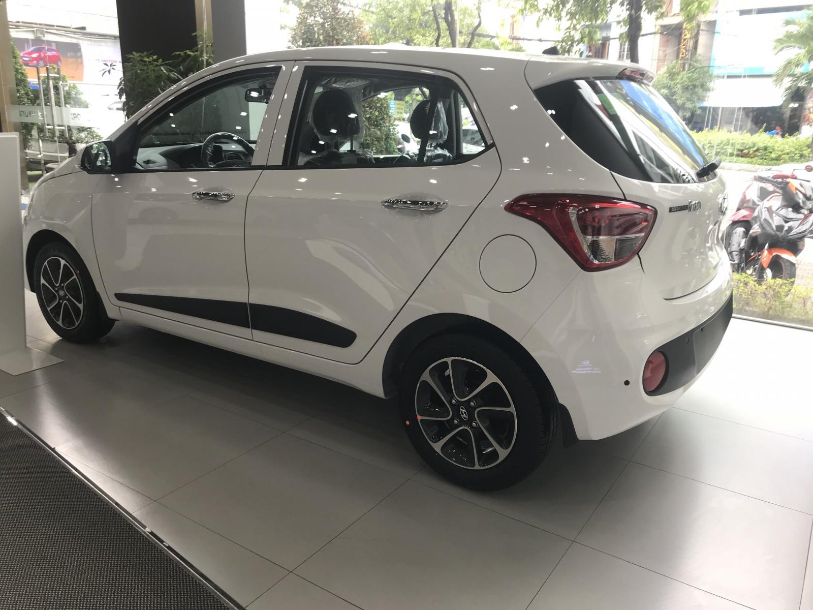 Hyundai Grand i10 2019 - Giao xe ngay, lợi xăng 4L/100 km, chỉ với 100 triệu cho kinh doanh nhá i10 giảm 40 triệu - Hotline: 0974064605