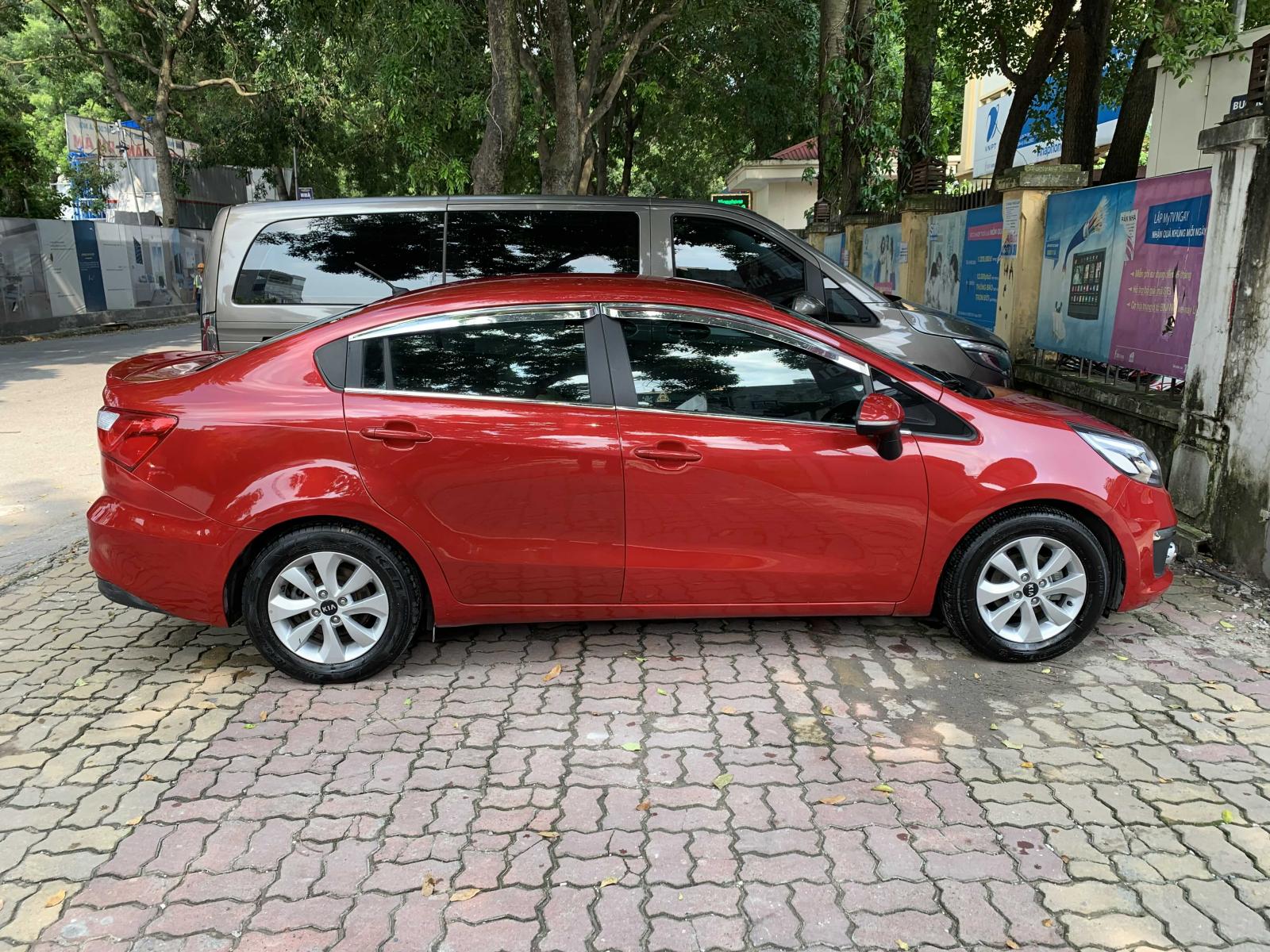 Kia Rio 2016 - Kia Rio 2016 số tự động, màu đỏ