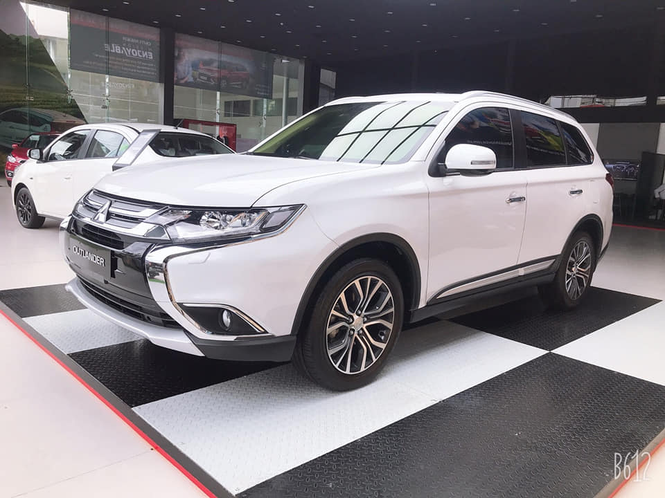 Mitsubishi Outlander 2019 - Mitsubishi Outlander 2019, xe 7 chỗ giá chỉ 807 triệu, tặng bộ ghế da, hỗ trợ trả góp 80% giá trị xe