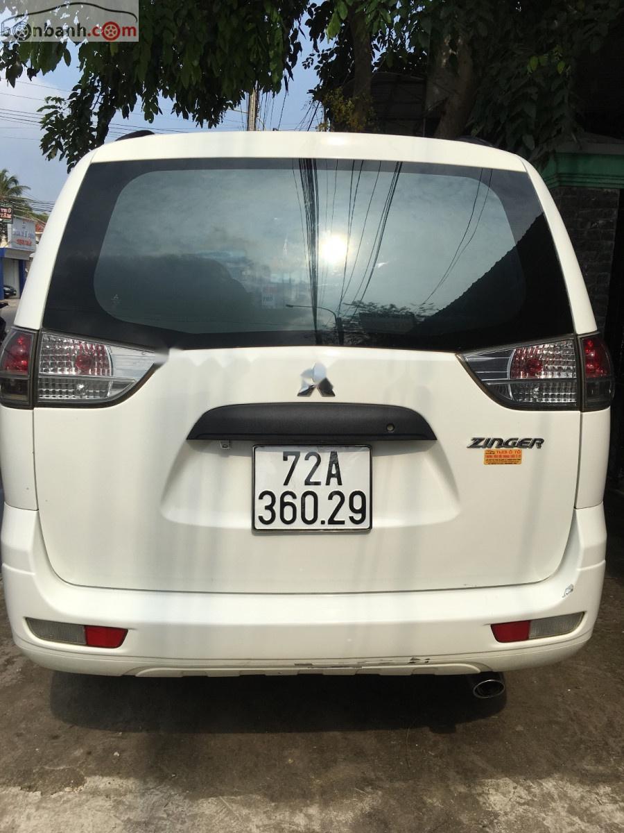 Mitsubishi Zinger GLS 2.4 MT 2009 - Bán Mitsubishi Zinger GLS 2.4 MT đời 2009, màu trắng