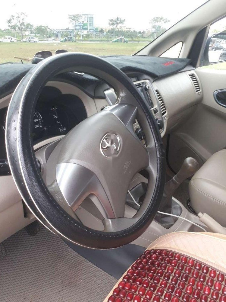 Toyota Innova 2014 - Cần bán Toyota Innova đời 2014, giá tốt