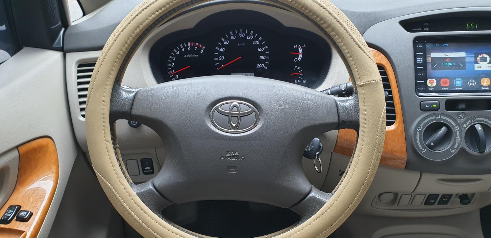 Toyota Vios 2016 - Bán Toyota Vios E số sàn đời T8/2016 màu trắng đẹp, mới 80%