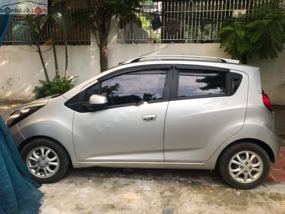 Chevrolet Spark LTZ 2014 - Bán Chevrolet Spark LTZ năm 2014, màu bạc chính chủ 