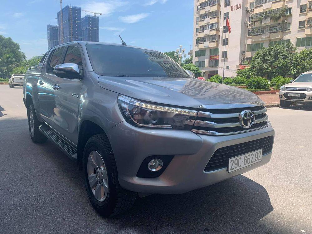 Toyota Hilux   G  2016 - Chính chủ bán xe Toyota Hilux G đời 2016, màu xám, xe nhập