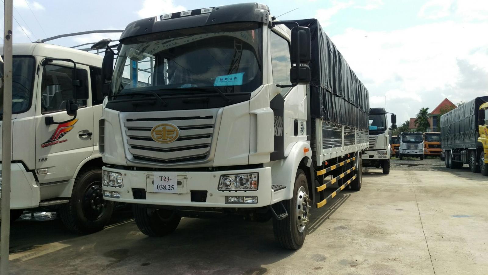 Howo La Dalat 7T3 2019 - Bán ô tô FAW xe tải thùng 7T3 đời 2019, màu trắng, nhập khẩu nguyên chiếc, giá 985tr