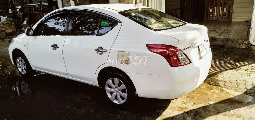 Nissan Sunny 2018 - Bán xe Nissan Sunny đời 2018, màu trắng như mới