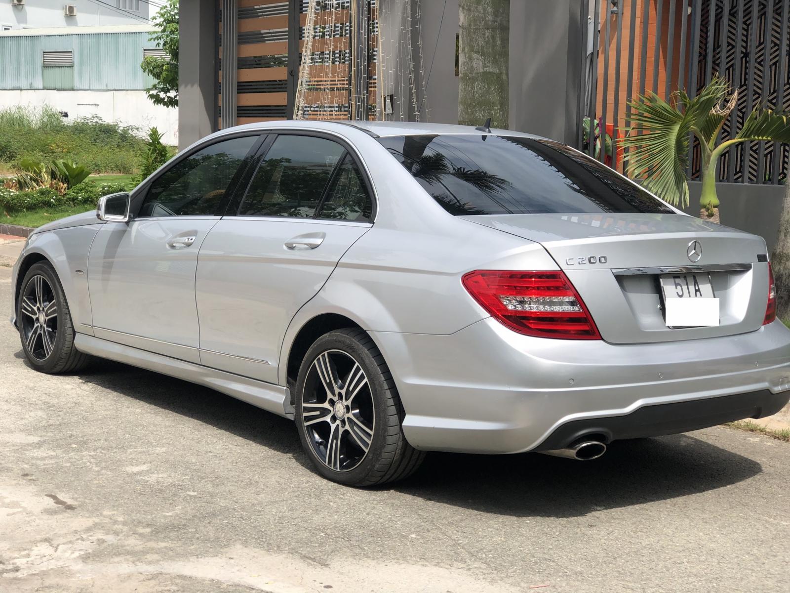 Mercedes-Benz C200 2014 - Cần bán Mercedes C200, bản đặc biệt Edition, đời 2014, màu bạc