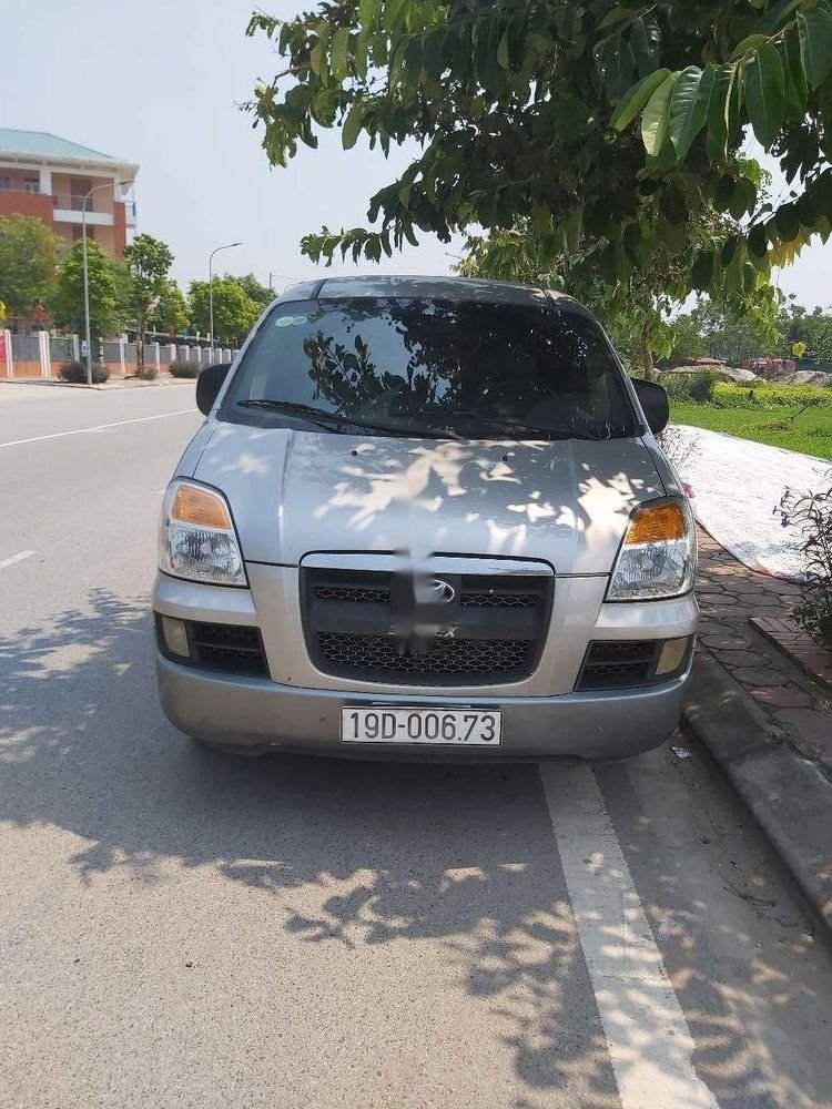 Hyundai Starex 2009 - Gia đình bán xe Hyundai Starex năm sản xuất 2009, màu bạc