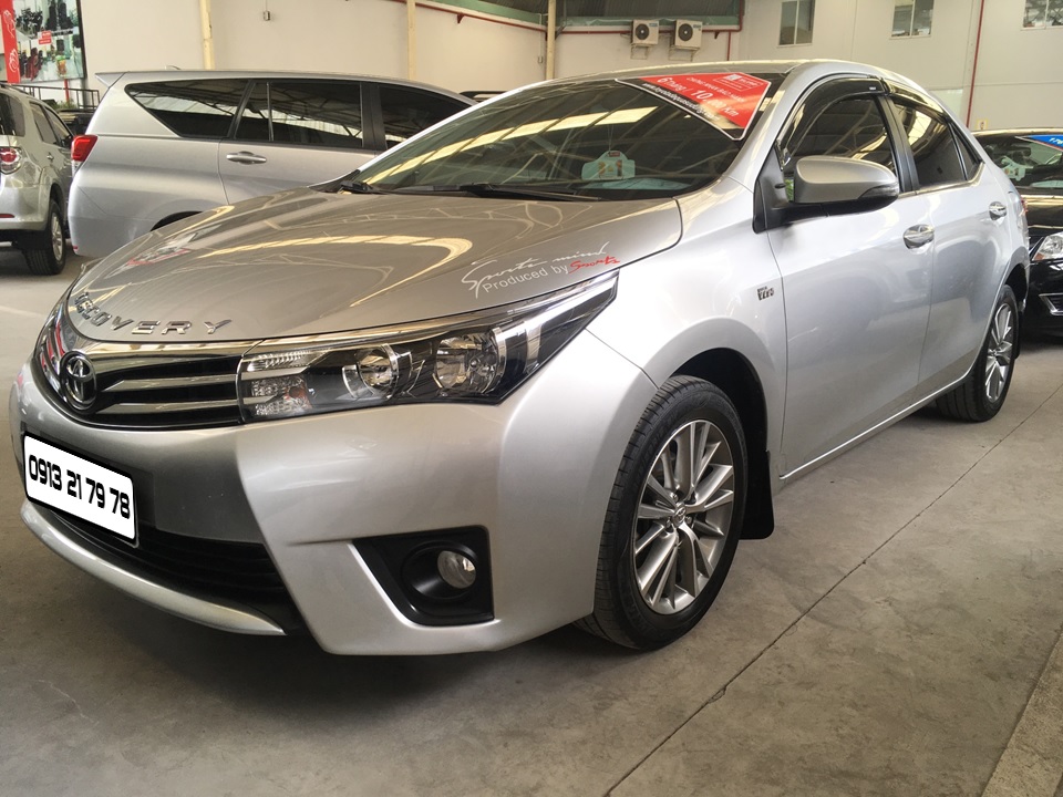 Toyota Corolla altis 1.8G 2015 - Cần bán Toyota Corolla altis 1.8G năm 2015, màu bạc giá cạnh tranh