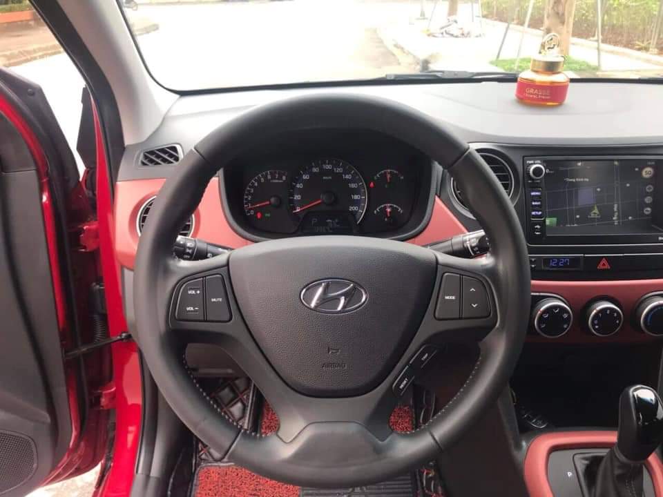 Hyundai i10 2018 - Bán xe Hyundai i10 2018, màu đỏ