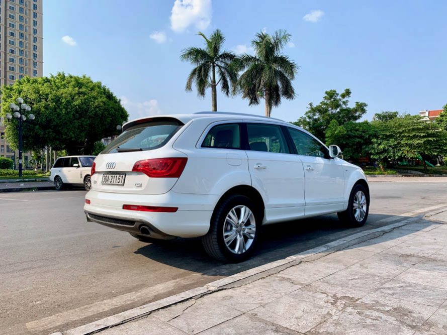 Audi Q7 2014 - Cần bán lại xe Audi Q7 đời 2014, màu trắng, xe nhập