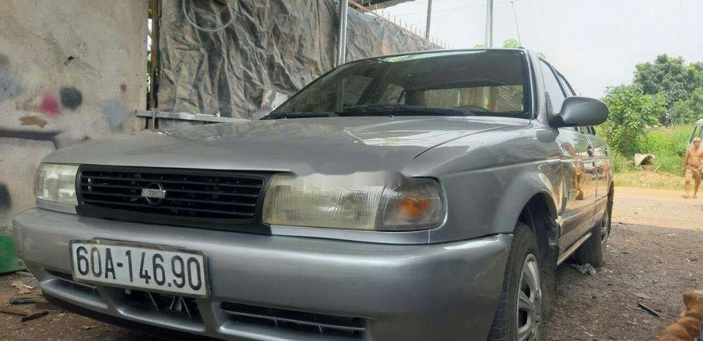 Nissan Sunny   1992 - Bán Nissan Sunny năm 1992, màu bạc, nhập khẩu