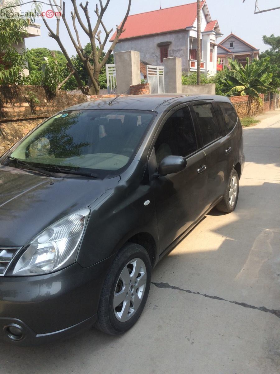 Nissan Grand livina 2012 - Cần bán Nissan Grand livina sản xuất 2012, màu xám, giá 239tr