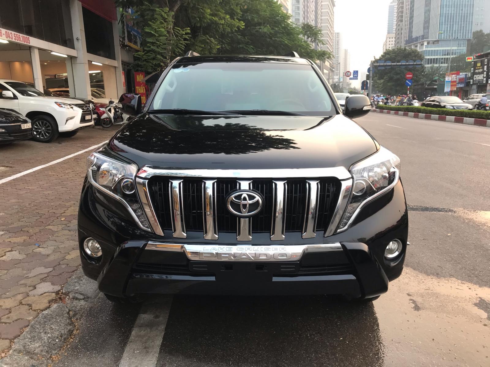 Toyota Land Cruiser Prado 2017 - Cần bán lại xe Toyota Land Cruiser Prado đời 2017, màu đen, nhập khẩu chính hãng