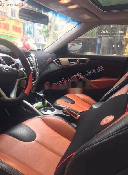 Hyundai Veloster 2011 - Cần bán gấp Hyundai Veloster đời 2011