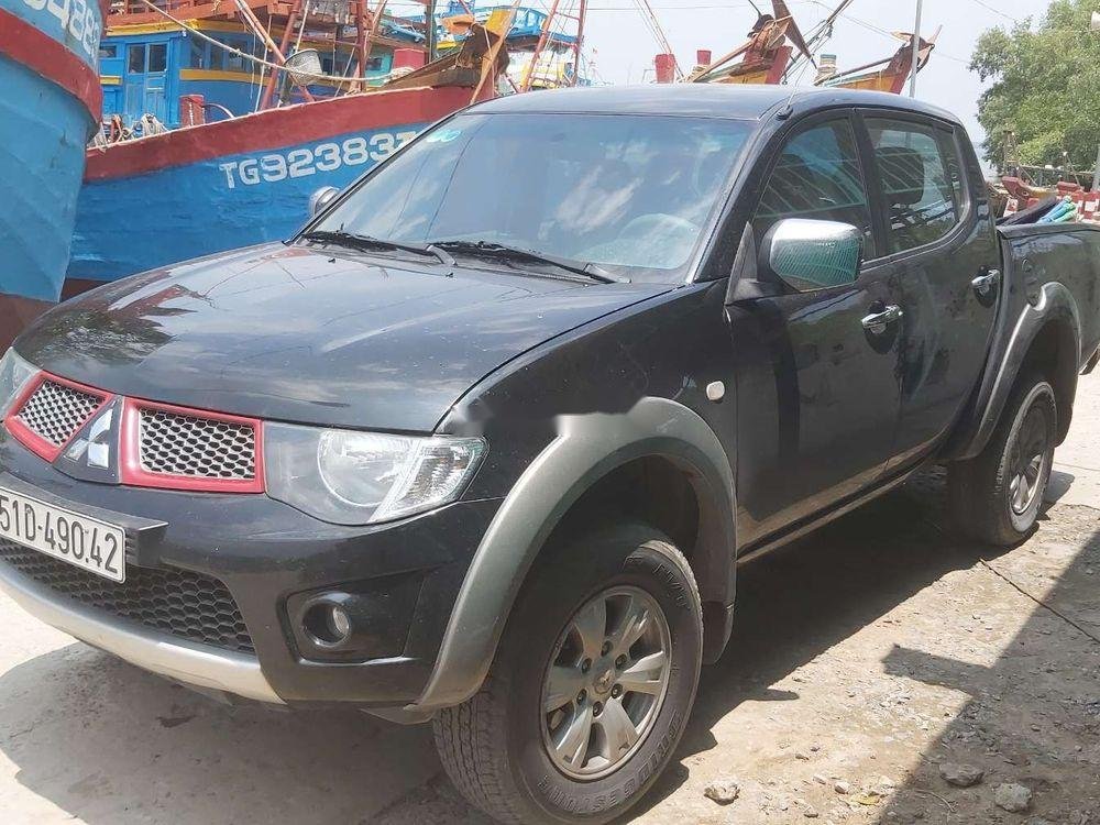 Mitsubishi Triton 2011 - Bán Mitsubishi Triton 2011, màu đen, nhập khẩu nguyên chiếc, xe gia đình