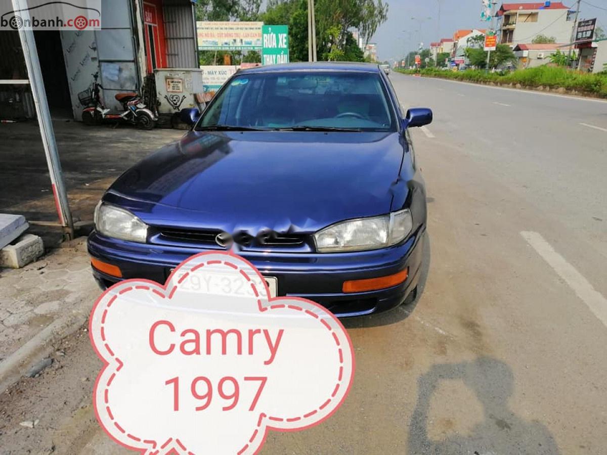 Toyota Camry XLi 2.2 MT 1997 - Xe Toyota Camry XLi 2.2 MT sản xuất năm 1997, màu xanh lam 