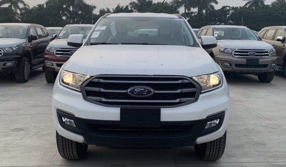 Ford Everest Ambiente 4x2 MT 2019 - Cần bán xe Ford Everest Ambiente 4x2 MT đời 2019, nhập khẩu nguyên chiếc