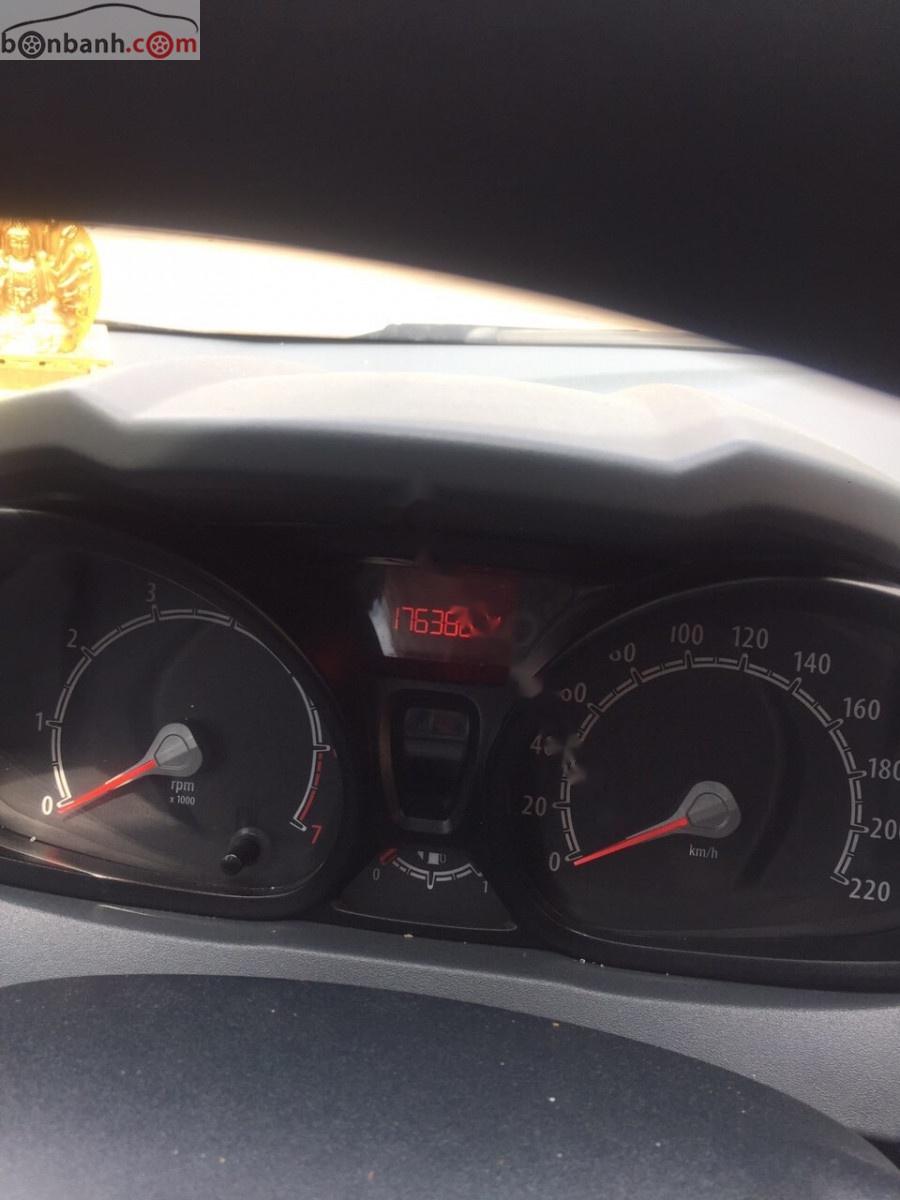 Ford Fiesta 2011 - Bán Ford Fiesta sản xuất 2011, màu vàng cát
