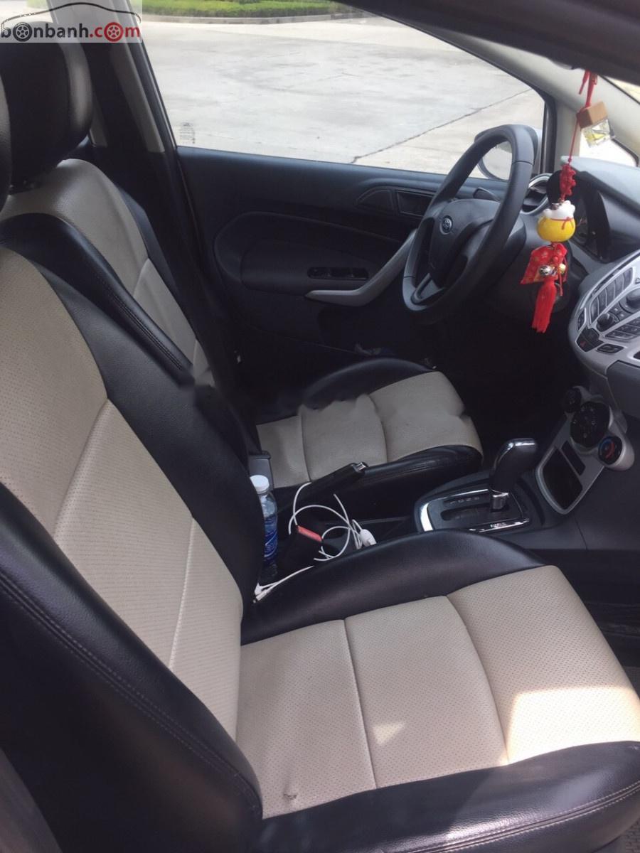 Ford Fiesta 2011 - Bán Ford Fiesta sản xuất 2011, màu vàng cát
