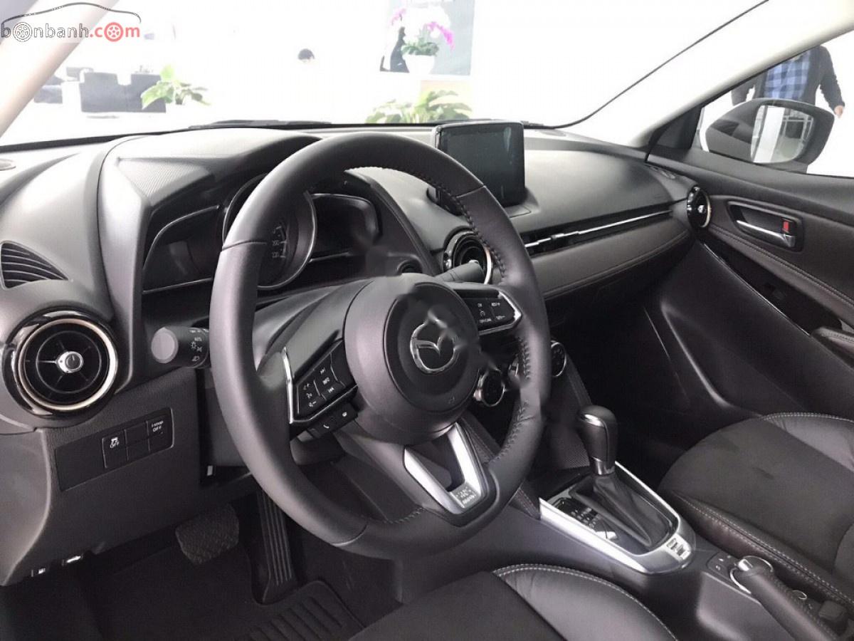Mazda 2 2019 - Mazda Quảng Ngãi bán xe Mazda 2 đời 2019, màu trắng, nhập khẩu