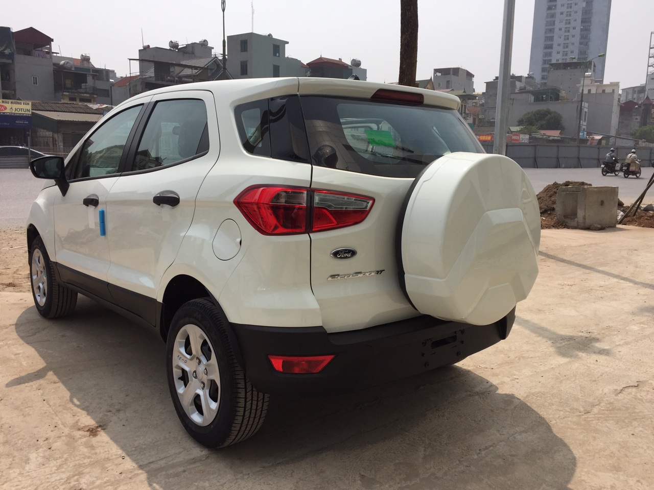 Ford EcoSport Ambiente 1.5L MT 2019 - Cần bán xe Ford EcoSport Ambiente 1.5L MT đời 2019, màu trắng