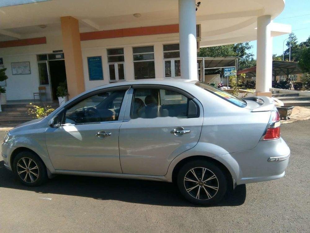 Chevrolet Aveo      2009 - Cần bán Chevrolet Aveo 2009, màu bạc số sàn 