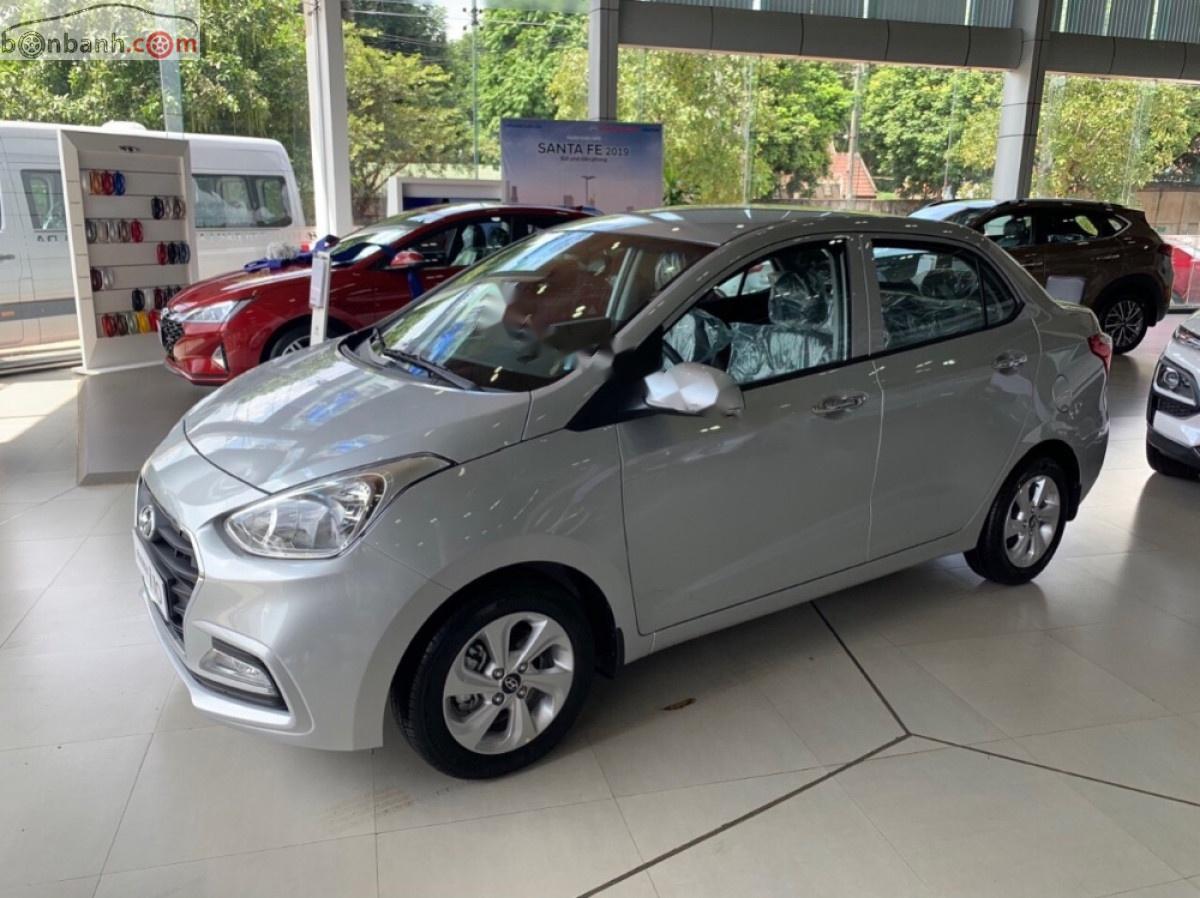 Hyundai Grand i10 2019 - Bán Hyundai Grand i10 1.2 AT năm sản xuất 2019, màu bạc, giá chỉ 415 triệu