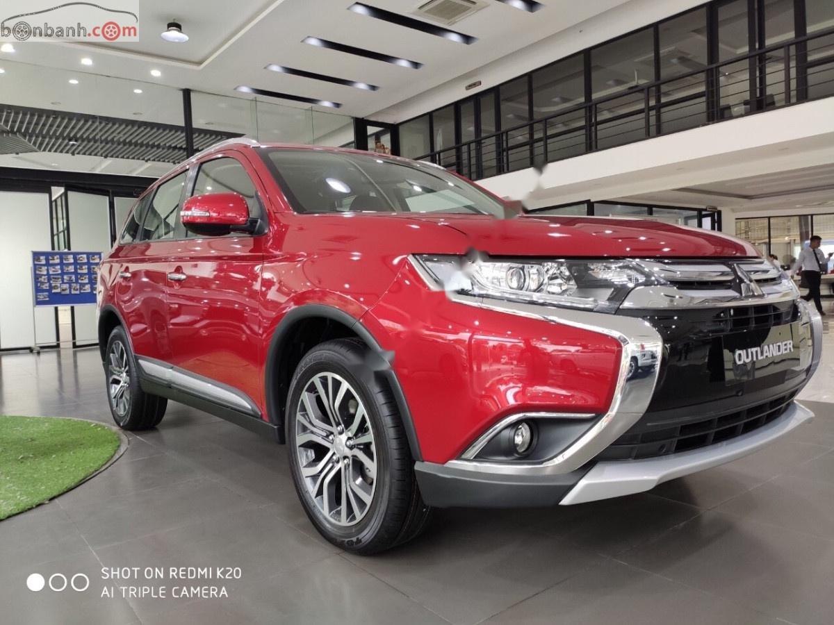 Mitsubishi Outlander   2019 - Bán xe Mitsubishi Outlander 2.0 Premium sản xuất năm 2019, màu đỏ