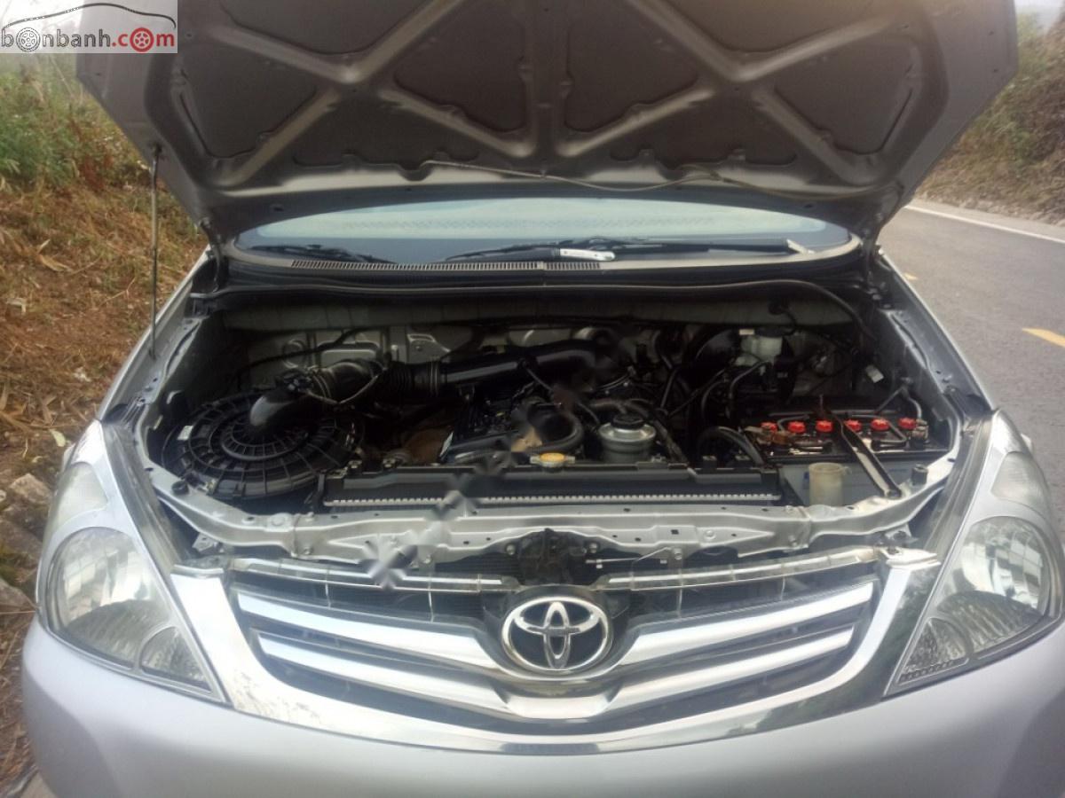 Toyota Innova 2008 - Bán xe cũ Toyota Innova năm 2008, màu bạc