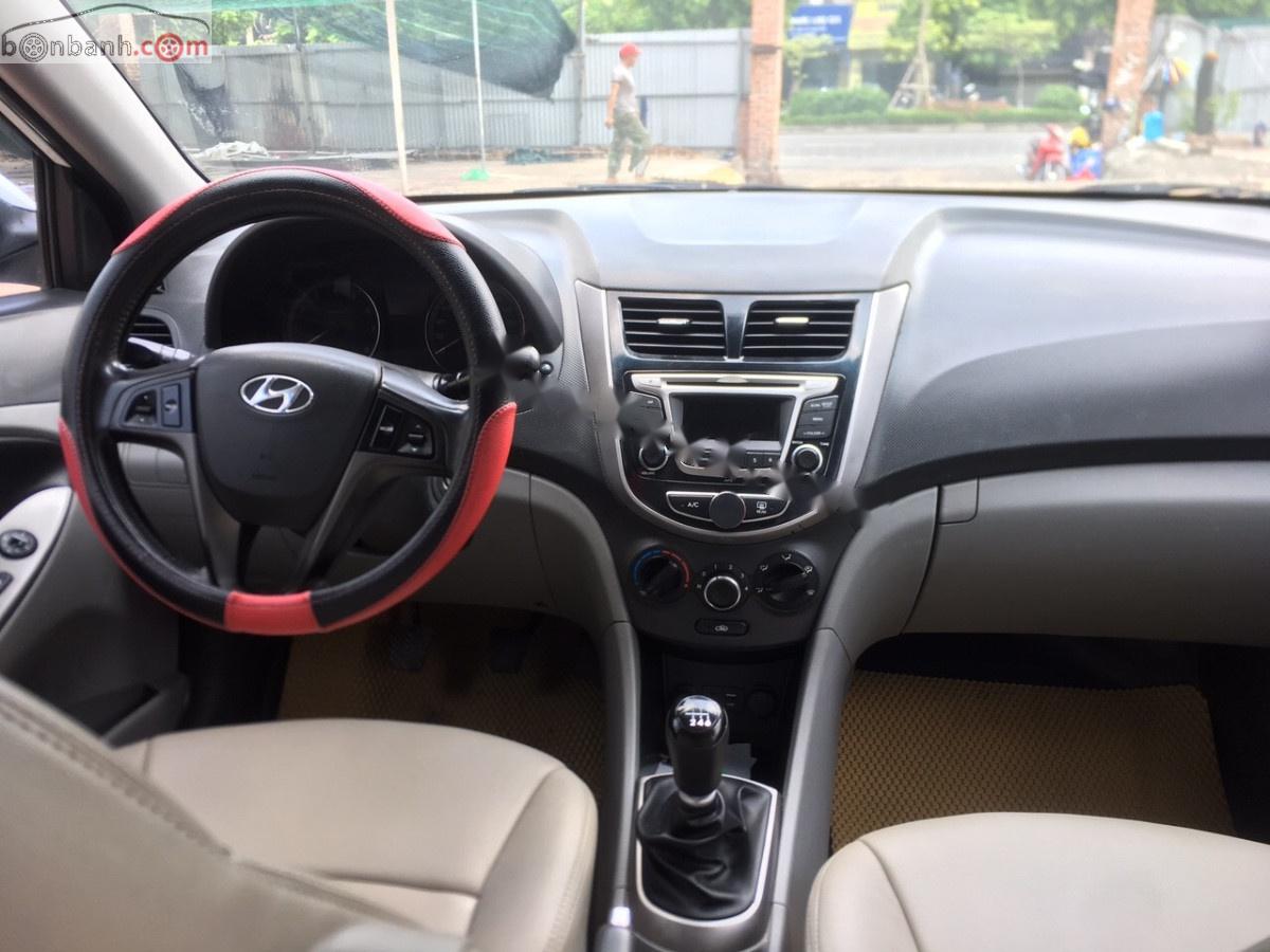 Hyundai Accent 2015 - Bán xe Hyundai Accent đời 2015, màu trắng, nhập khẩu