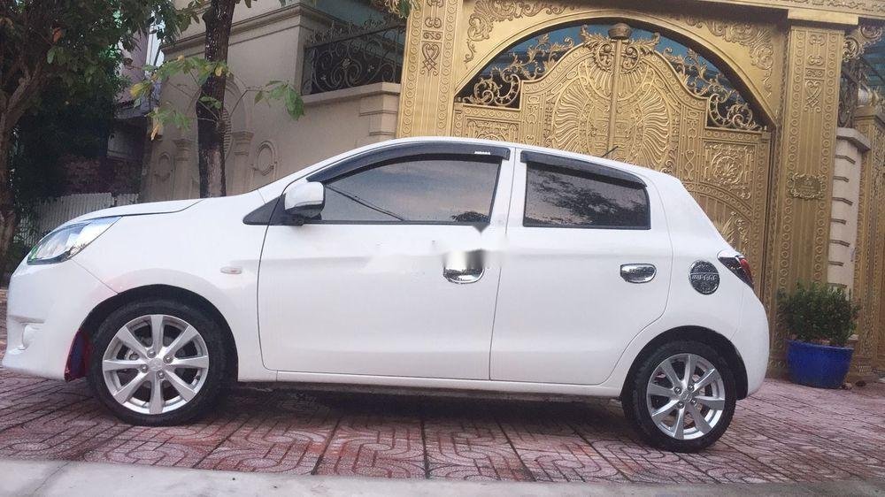 Mitsubishi Mirage 2015 - Bán Mitsubishi Mirage 1.2 MT năm sản xuất 2015, màu trắng, nhập khẩu, số sàn