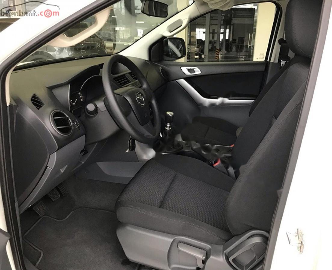 Mazda BT 50 2.2L 4x4 MT 2019 - Bán Mazda BT 50 2.2L 4x4 MT năm sản xuất 2019, màu trắng, xe nhập, giá 590tr