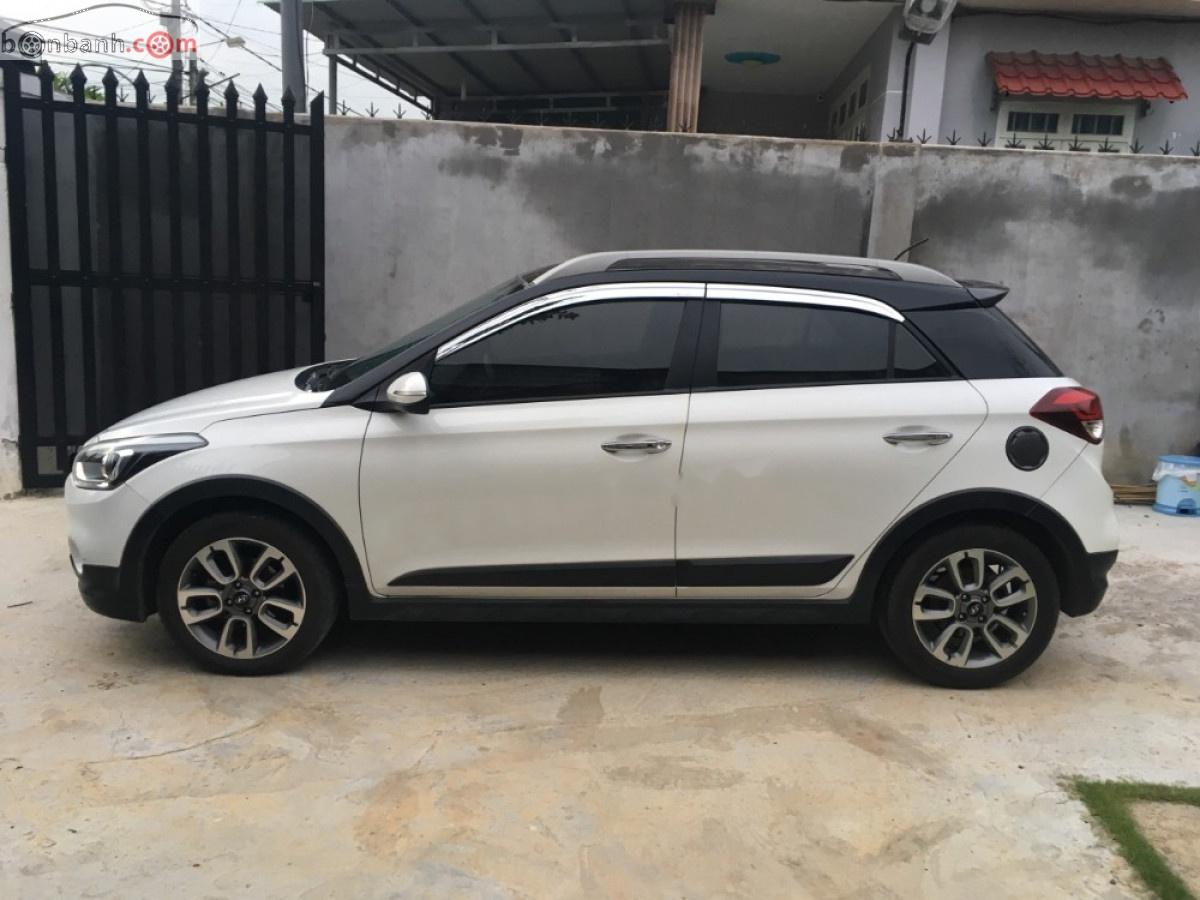 Hyundai i20 2015 - Bán Hyundai i20 1.4 AT đời 2015, màu trắng, nhập khẩu