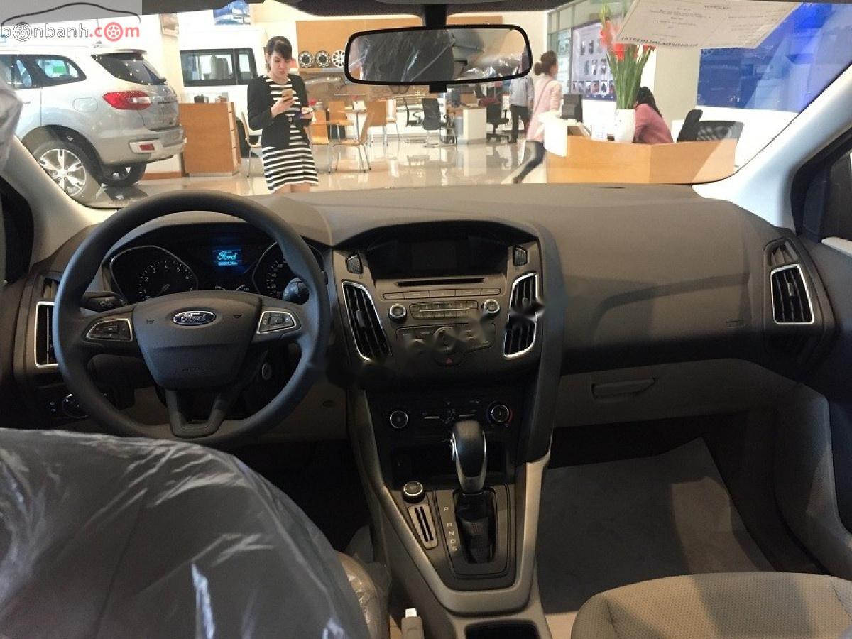Ford Focus   2019 - Bán Ford Focus Trend 1.5L năm 2019, màu trắng, giá 570tr