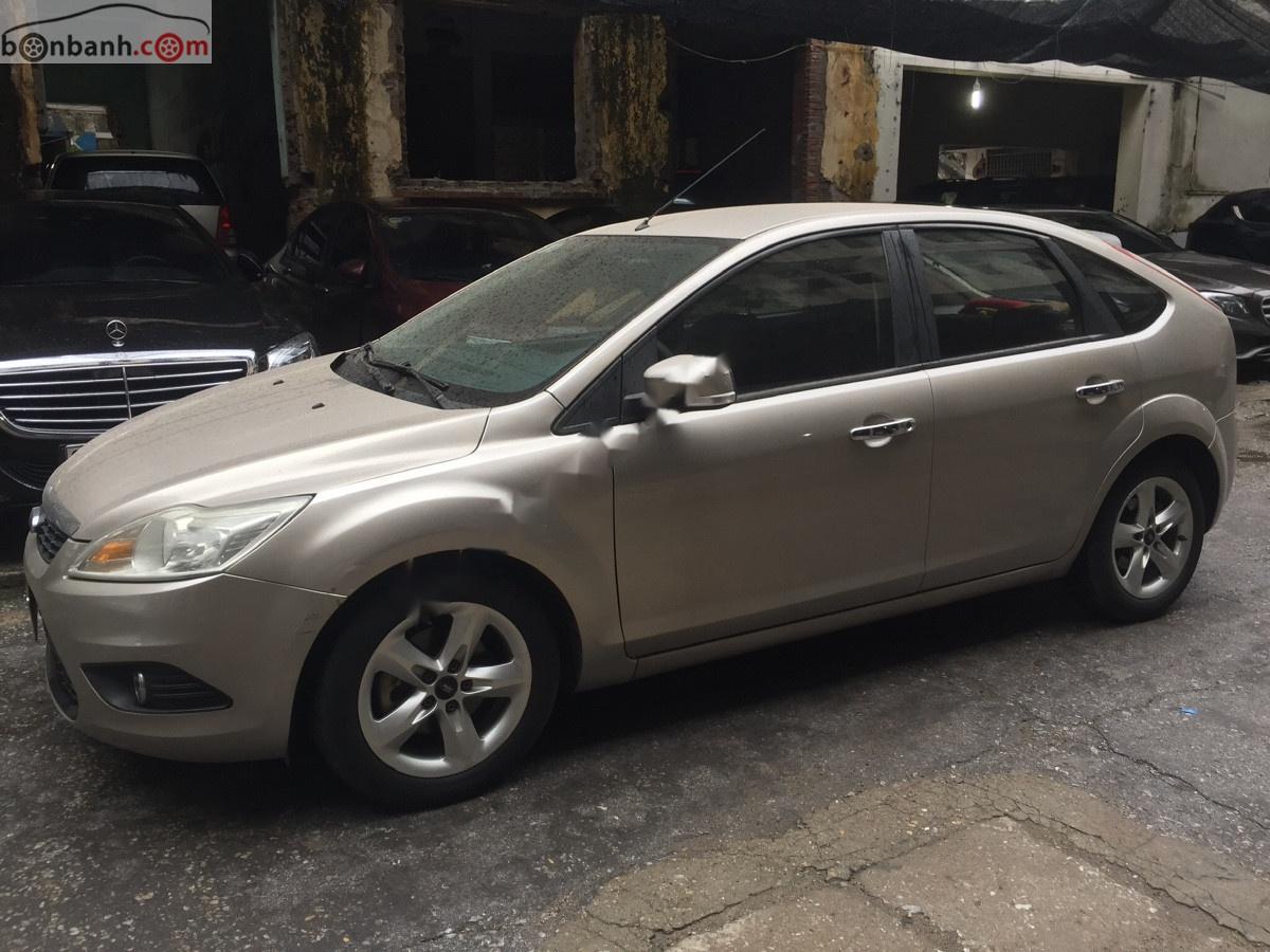 Ford Focus 2011 - Bán Ford Focus năm sản xuất 2011, màu bạc, số tự động