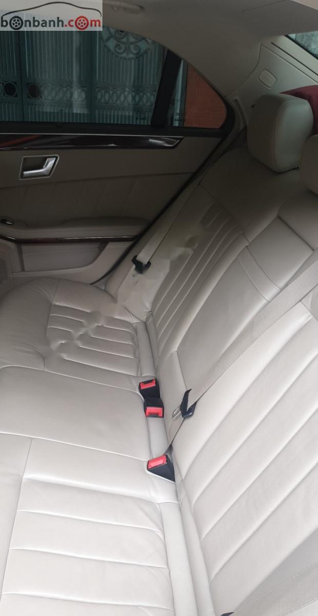 Mercedes-Benz E class   2011 - Bán Mercedes E300 năm 2011, màu đen, nhập khẩu 