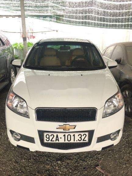 Chevrolet Aveo    2017 - Cần bán gấp Chevrolet Aveo sản xuất năm 2017, màu trắng